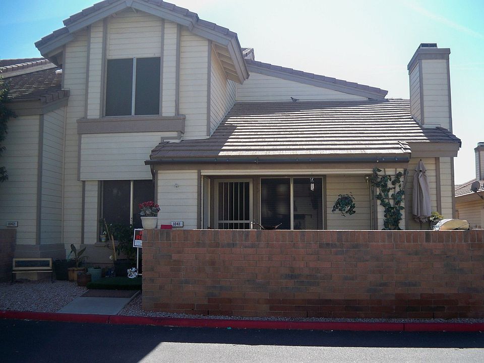 Front of townhouse