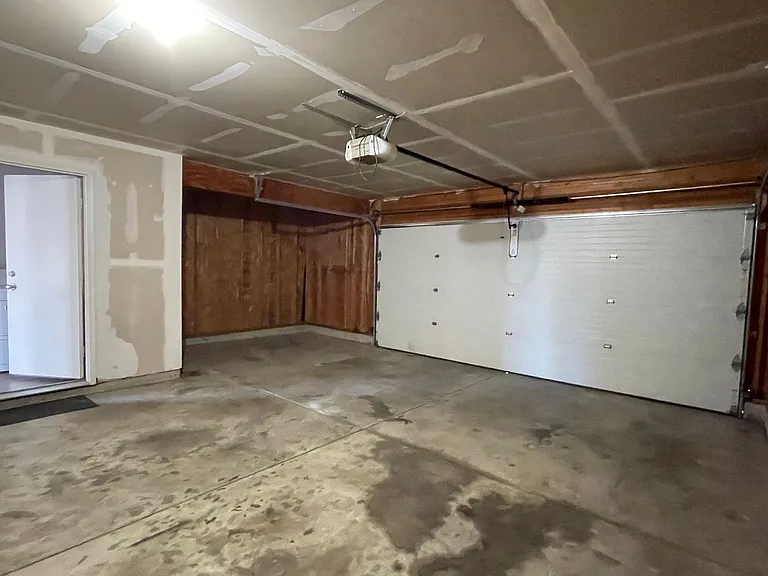 2594 Chilton Dr — Photo 19