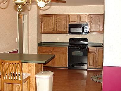 5th image of 126 Barnswallow Ln