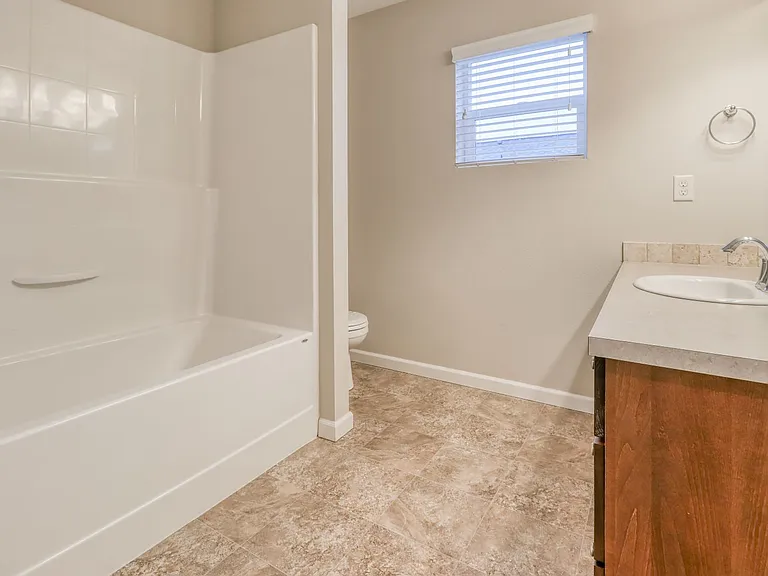 6232 NE Sherborne St — Photo 24