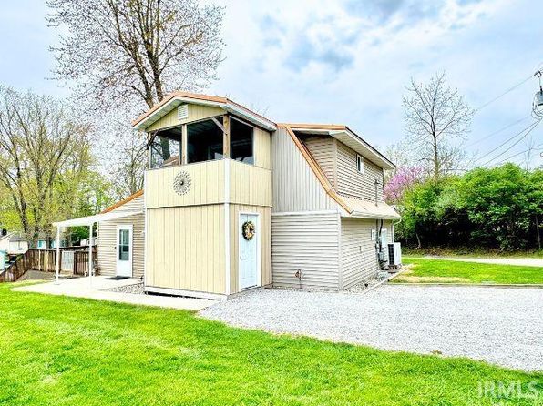 25 W 16a Ln, North Webster, IN 46555