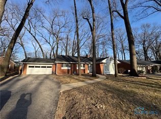 2512 Briarwood Ln, Toledo, OH 43615