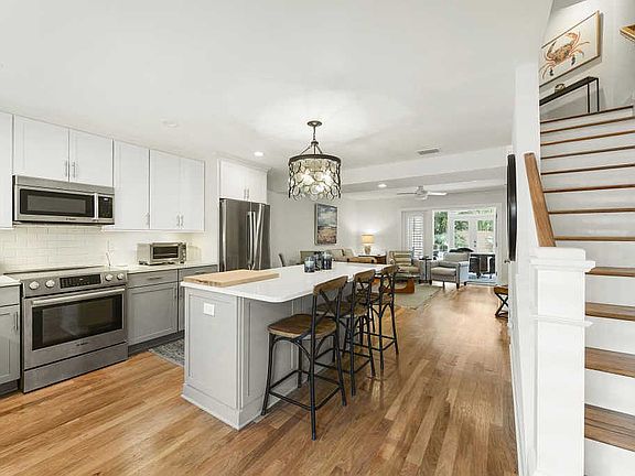 3rd image of 322 E Coast Dr