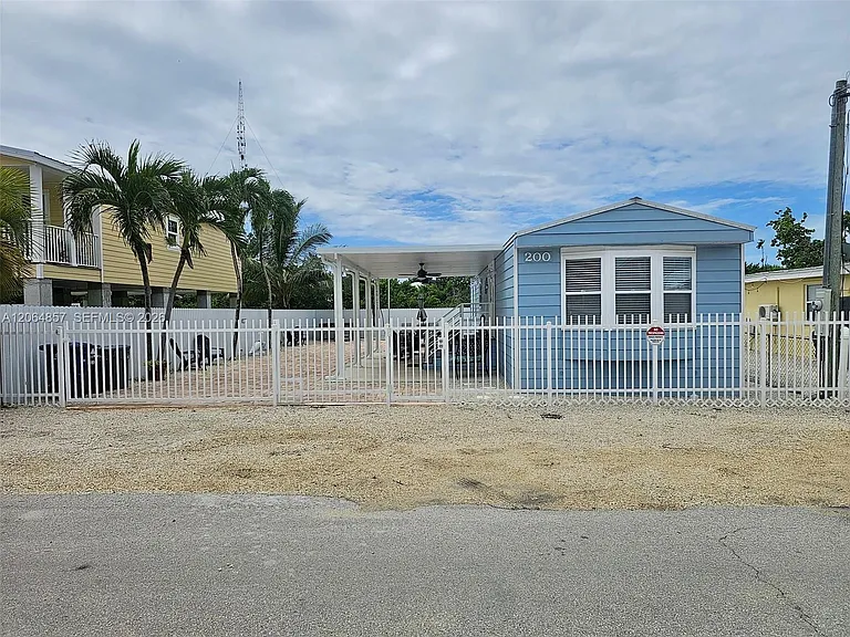 200 Buttonwood Ave #NA — Photo 2
