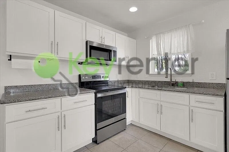 1 bed, 1.0 bath, 650 sqft, $1,650 — Photo 3