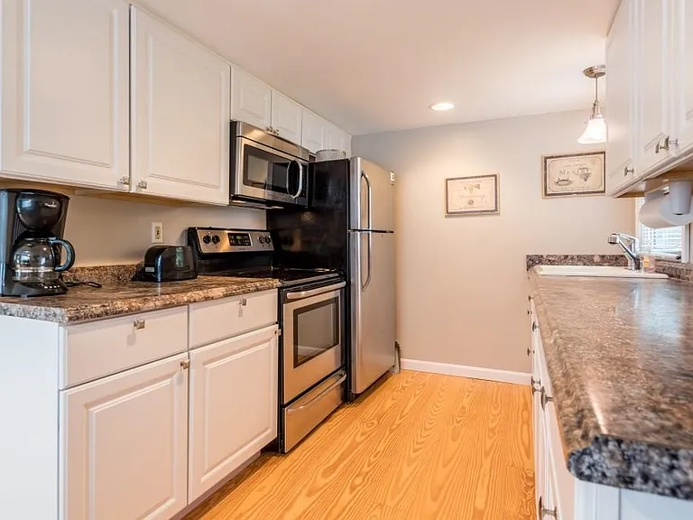 6 Willow Ln — Photo 8