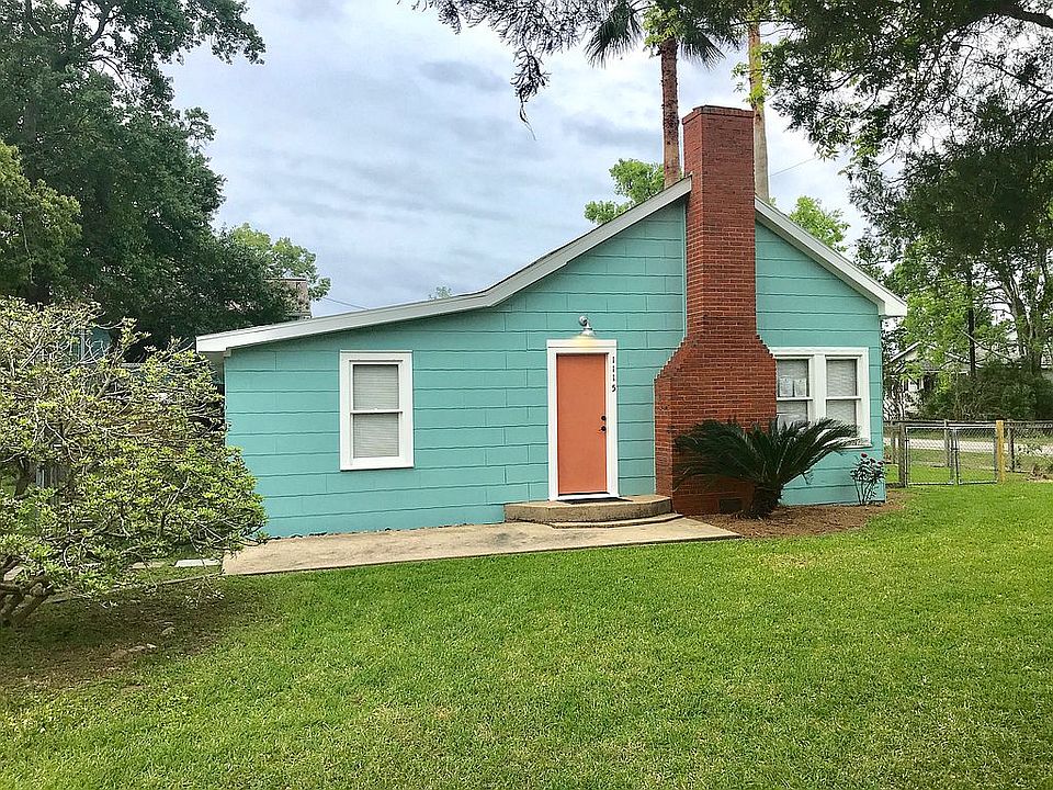 Charming island bungalow