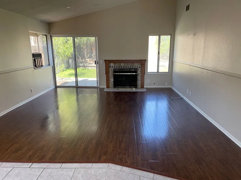 1869 Clearwater Dr — Photo 11