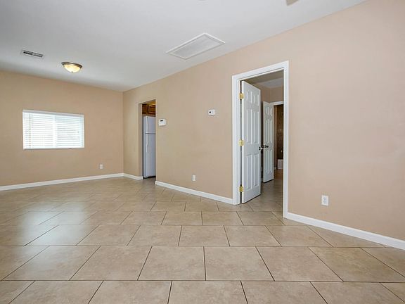 4th image of 420 N 11th St