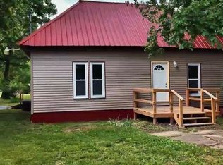 602 W Cherry St, Mc Leansboro, IL 62859