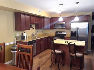 2 Gray Coach Ln APT 204, Cranston, RI 02921