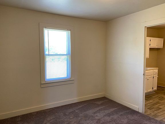 4th image of 520 E 10th Ave