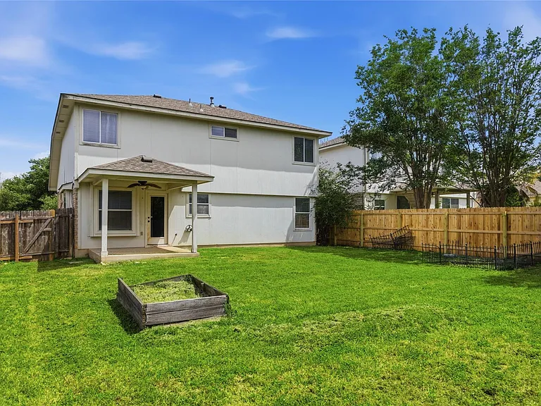 3774 Castle Rock Dr — Photo 20
