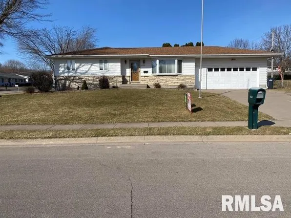 2700 N 11th St, Clinton, IA 52732