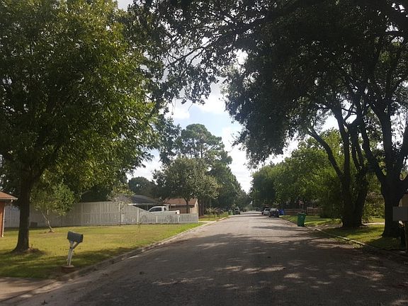 4th image of 417 Mertie Ave