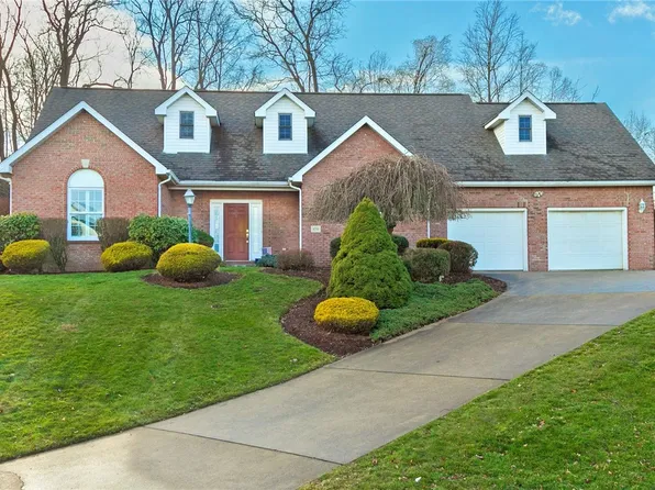 1031 Lexington Dr, Export, PA 15632