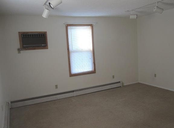 3rd image of 91 Tillinghast Ave Fl 1ST