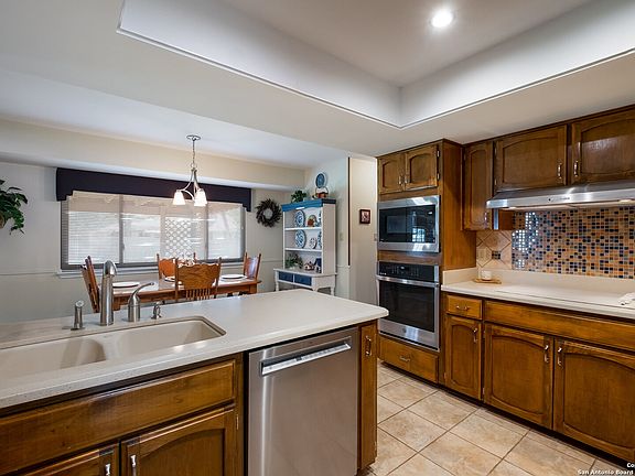 5th image of 19702 Encino Knoll