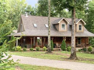 444 Caney Creek Dr, Crossville, TN 38571