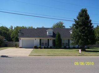 827 Sir James Ave, Dyersburg, TN 38024