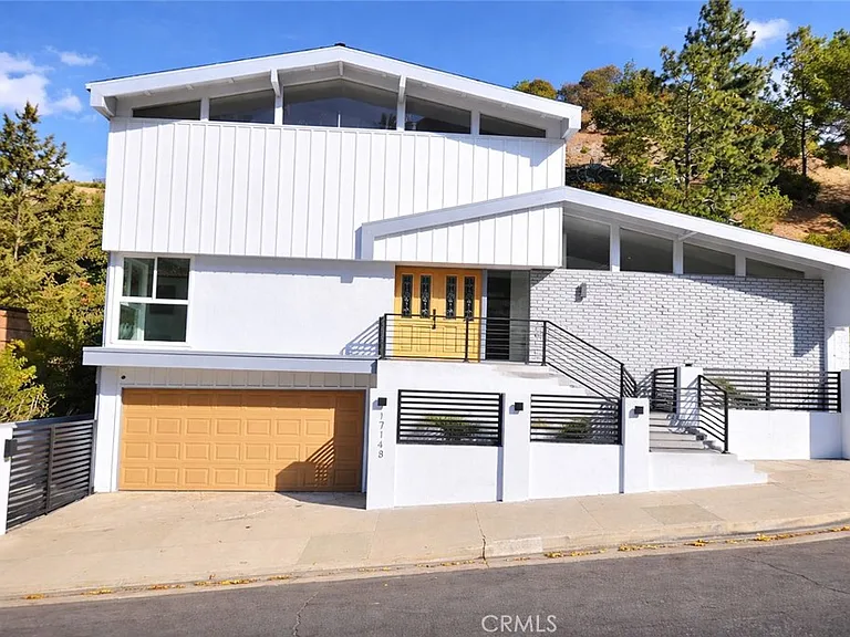 17148 Escalon Dr — Photo 1