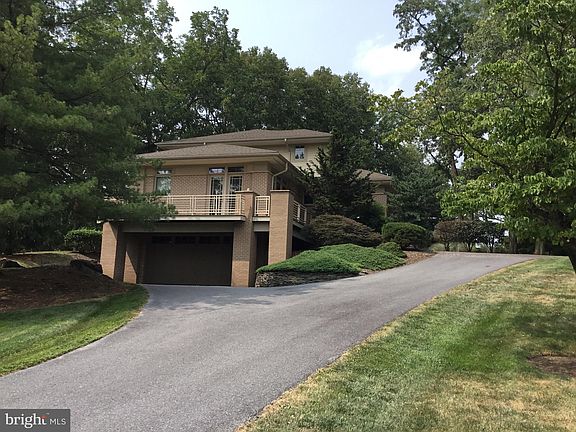 2nd image of 18706 Briarwood Dr