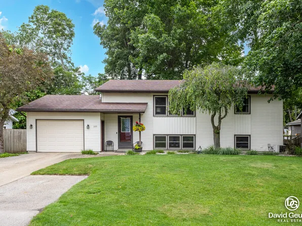 325 N Lindy St, Zeeland, MI 49464