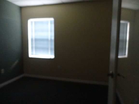 5th image of 1323 E Fletcher Ave