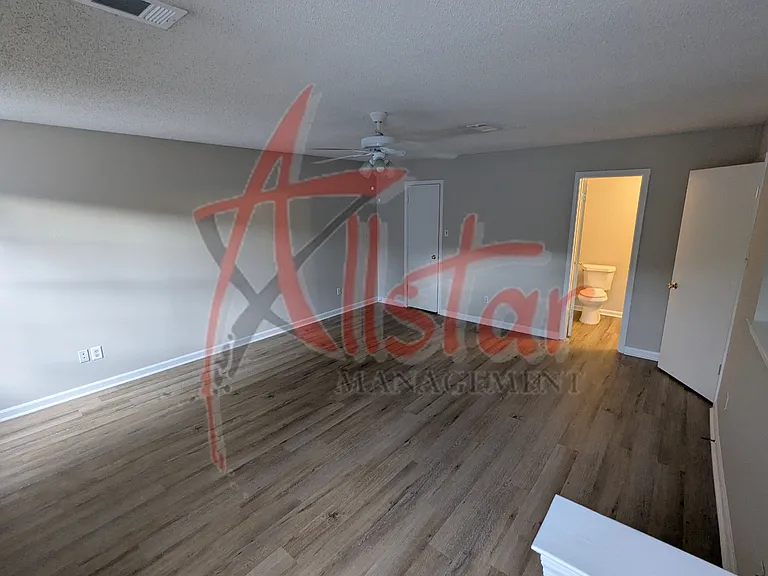 1936 E Parkway St — Photo 8