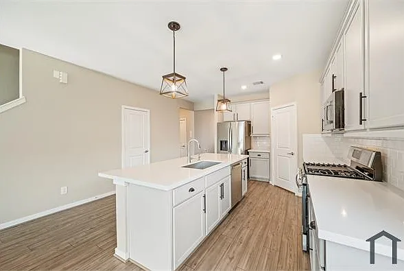 7314 Bristlegrass Colony Ct — Photo 9