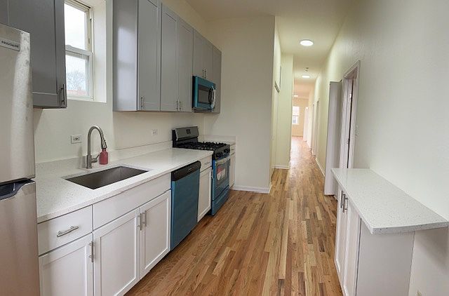 1st image of 1440 N Washtenaw Ave APT 2