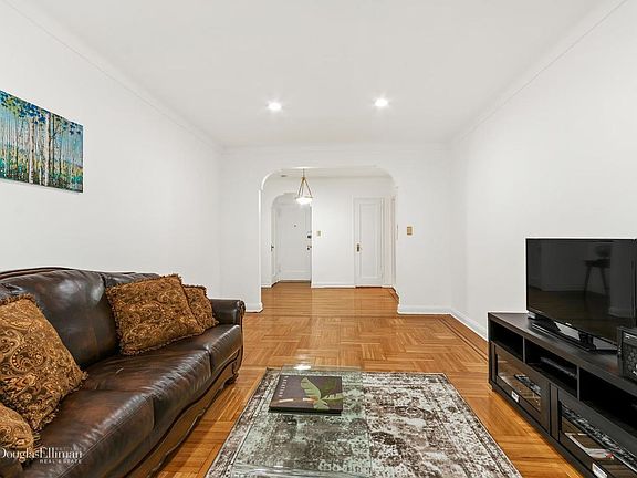 2nd image of 2060 E 19th St APT 6H