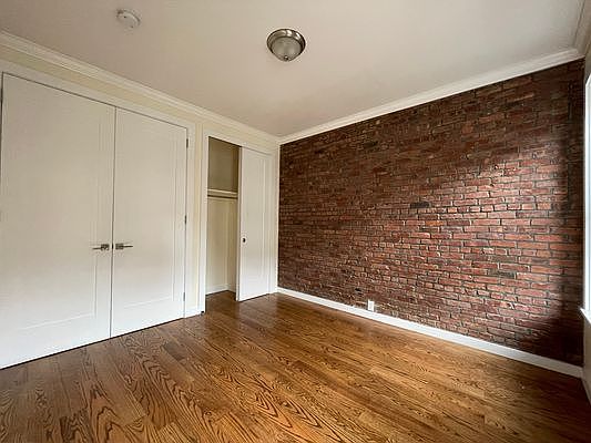 4th image of 66 Pinehurst Ave APT D2