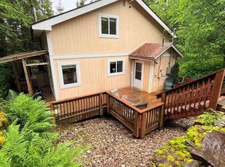 12399 Blackberry Ln, Ketchikan, AK 99901