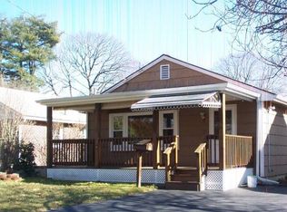 10 Pickett St, Milford, CT 06460