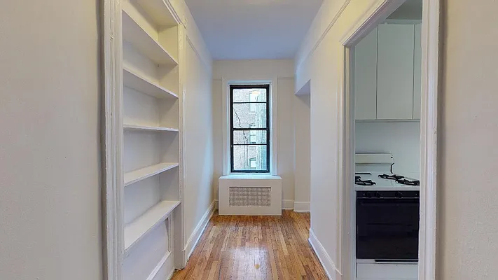 Rented by Bond New York | media 6