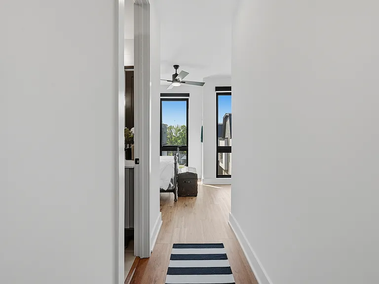 512 Gordon St — Photo 2