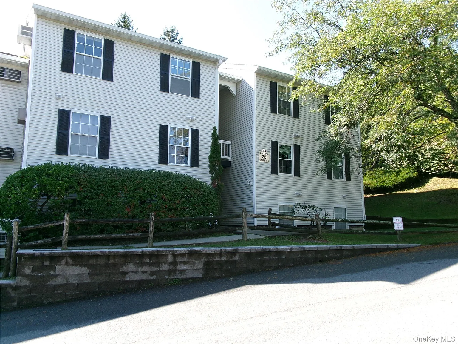 28 Lexington Hill, Harriman, NY 10926 — Photo 1