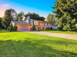 2790 Walbridge Rd, Rochester Hills, MI 48307