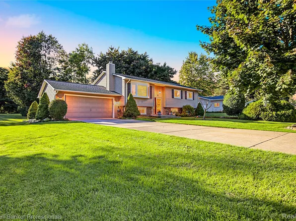 2790 Walbridge Rd, Rochester Hills, MI 48307