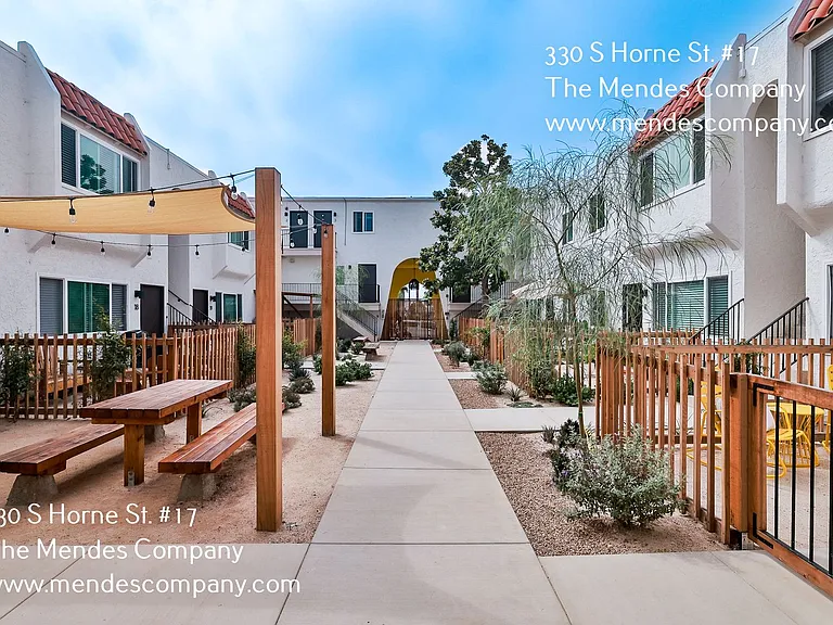 330 S Horne St — Photo 16