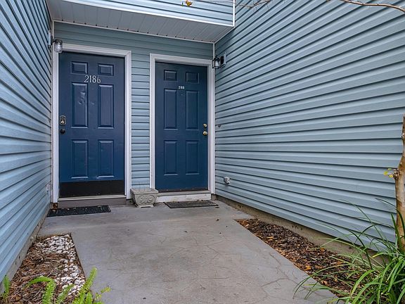 3rd image of 2188 Timberwood Cir N