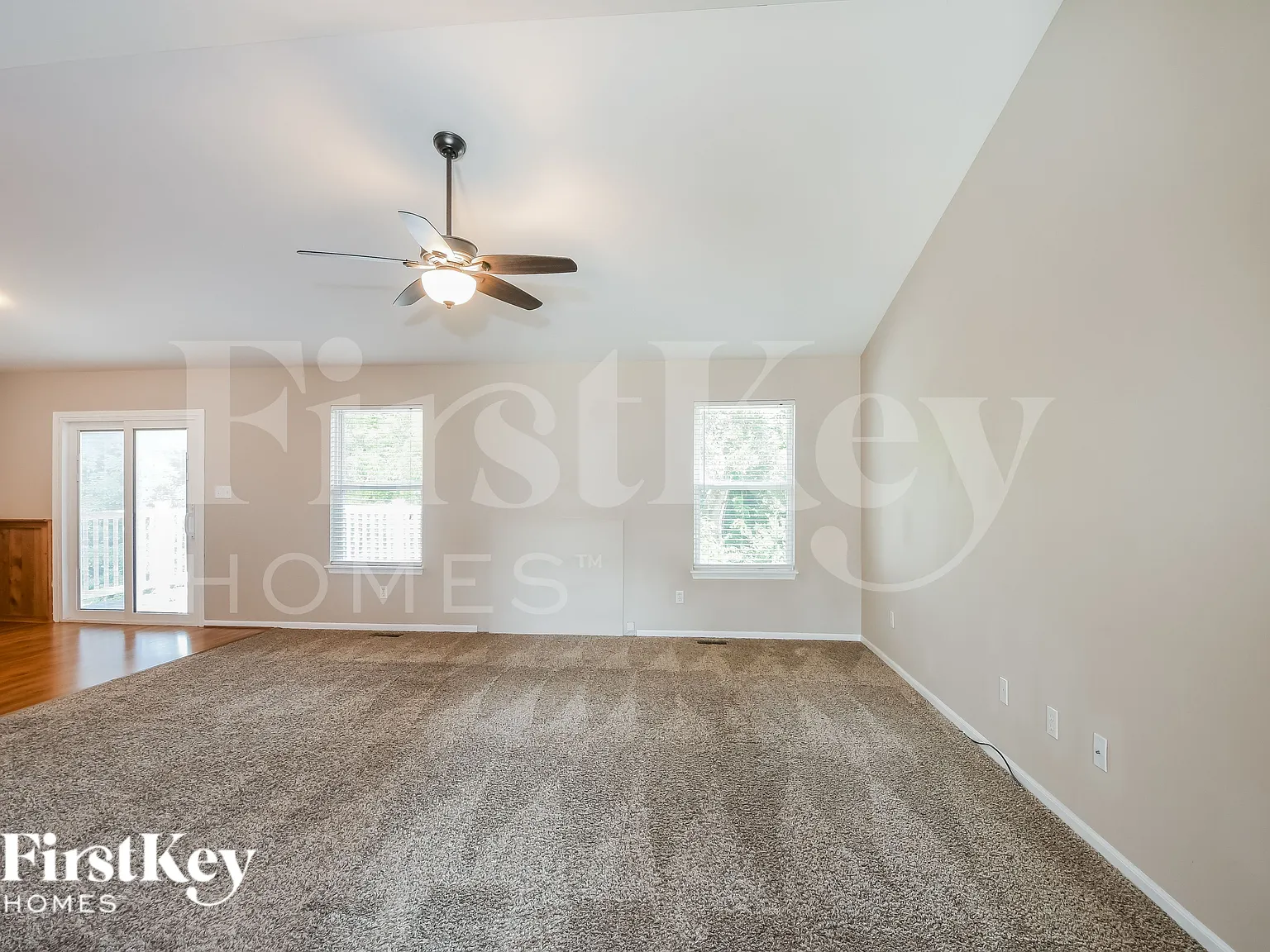 3 bed, 3.0 bath, 2100 sqft, $2,625 — Photo 3