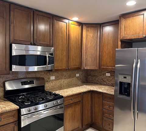 2nd image of 125 E Broadway APT 304