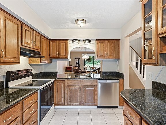 5th image of 371 Nassau Dr Unit 371