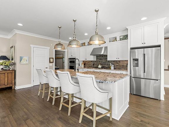 4th image of 1462 Lovingston Way