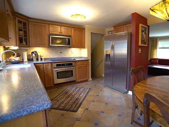 Kitchen (fridge view)