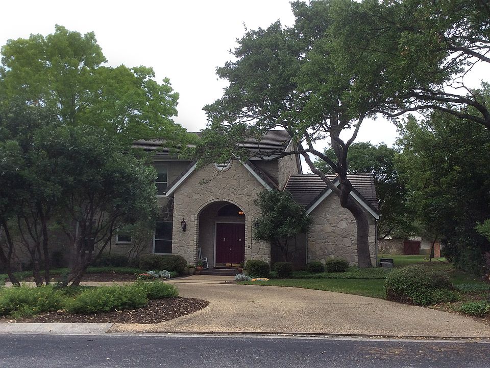 1st image of 5 Mallory Ln