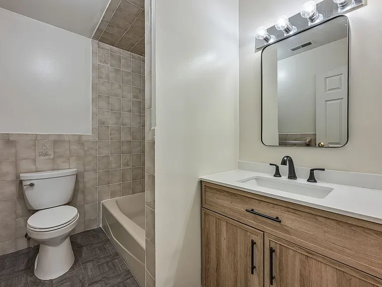 6409 Liberty Ave #I1 — Photo 18