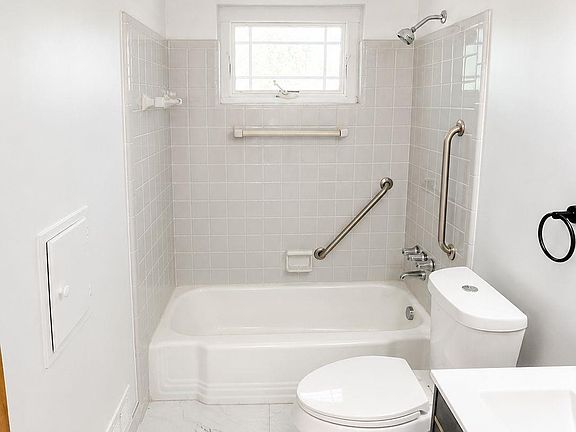 5th image of 1641-1643 Fairview Ave